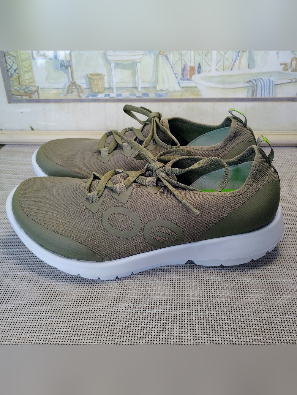 Women's Oofos "OOmg Sport LS" Olive Green Textile/White Casual Shoes. Size 9.